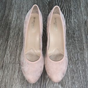 Naturalizer N5 comfort Tan Suede Heels